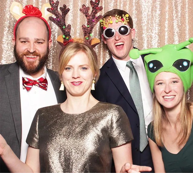 Photo-Booth-Service-1-638x573-_1732604138