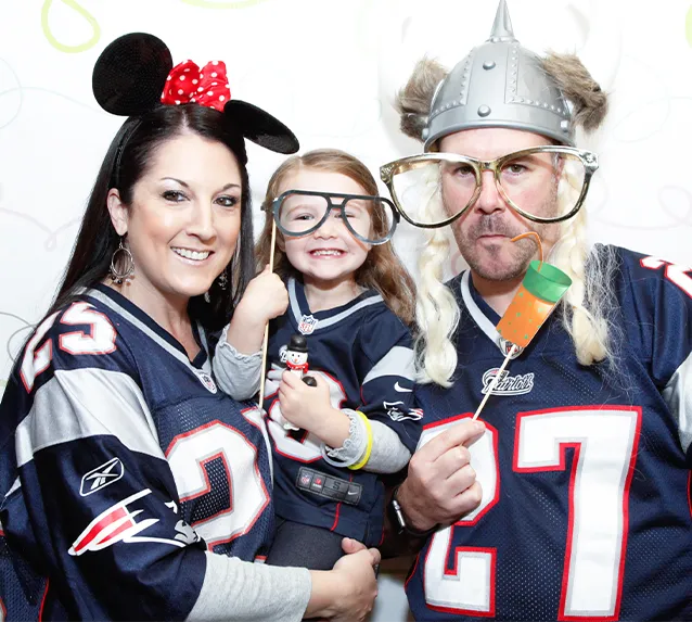 Photo-Booth-Service-3-638x573-_1732604210