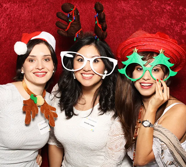 Photo-Booth-Service-4-638x573-